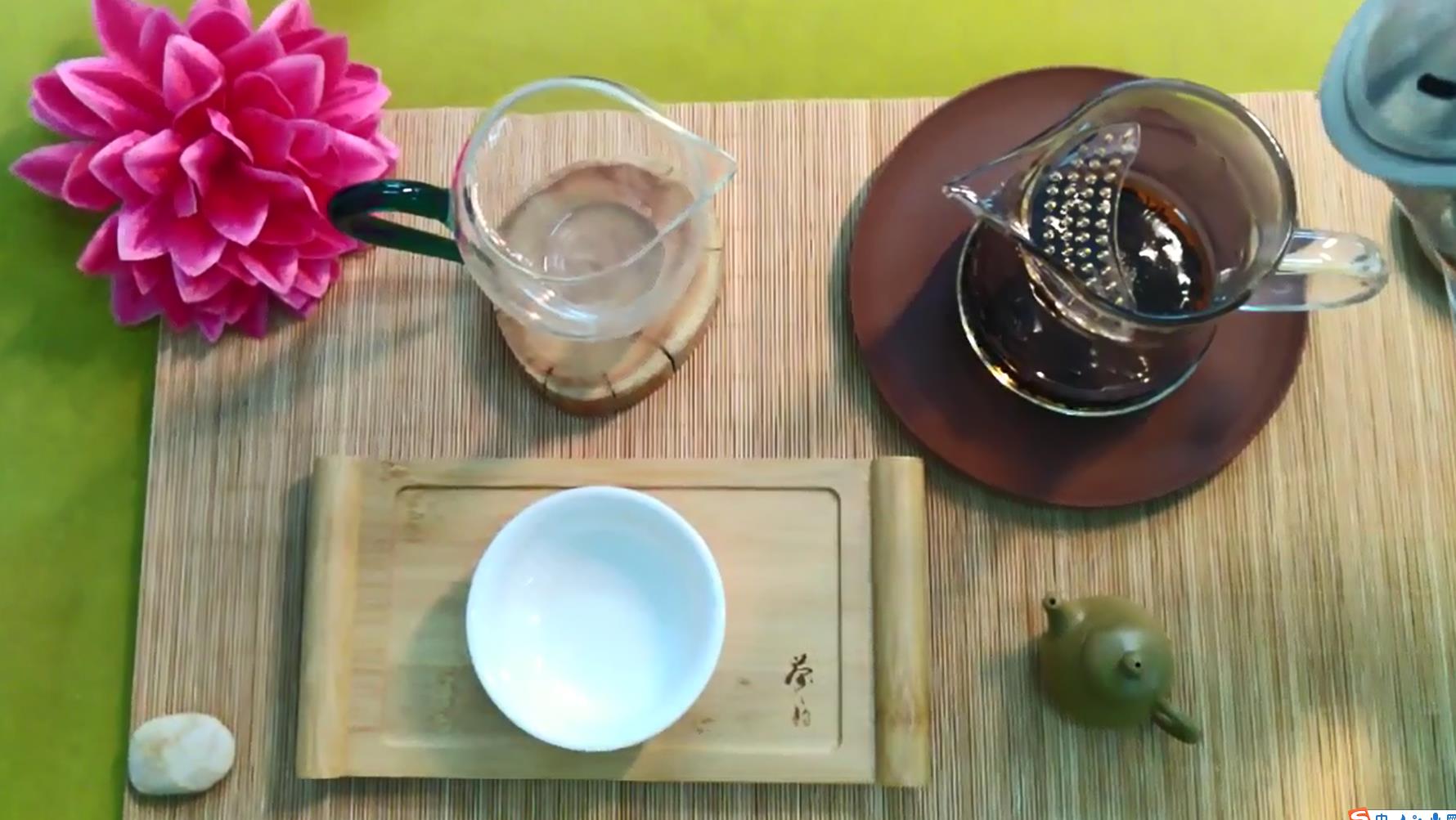 【云约茶短视频】青山巍峨-咕噜噜哗啦啦，最为疗愈一盏茶