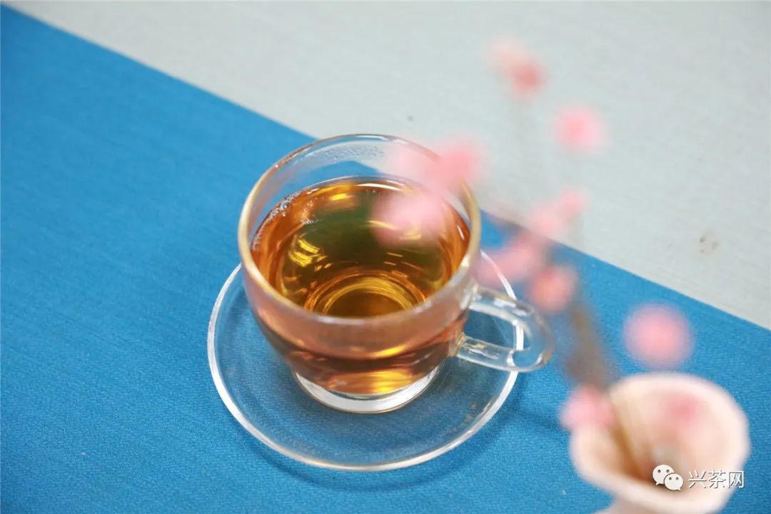 无糖茶很火，市场规模超50亿元，这会助推原叶茶的消费吗？