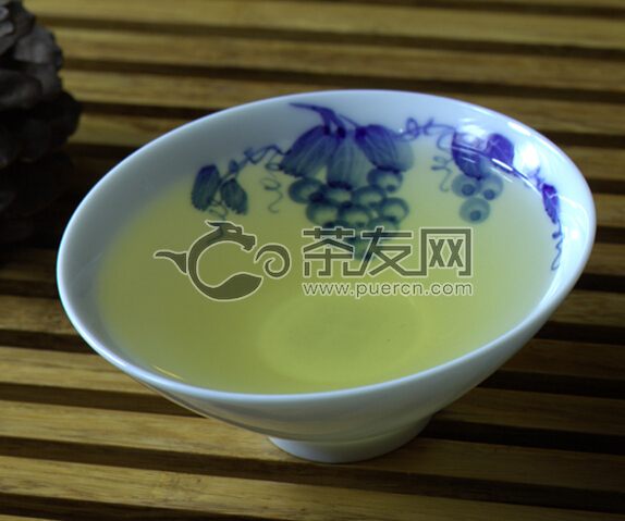 勐海乔木七子饼茶图片2