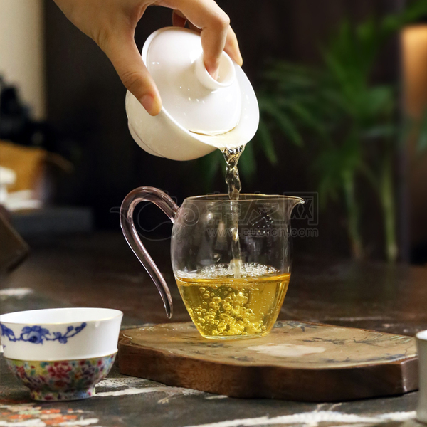 老班章珍藏精品有機(jī)茶小餅圖片3